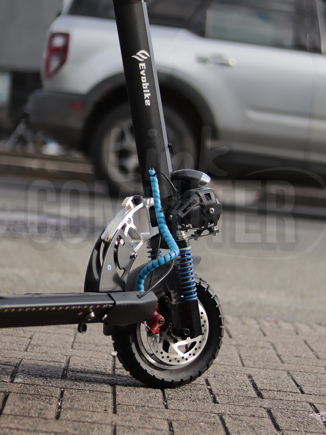 Patineta Eléctrica Evobike M5 | 40 km/h | 40 km de Autonomía | Motor 500W | Batería 36V 8Ah | Frenos de Disco | Carga hasta 150 kg - Imagen 3