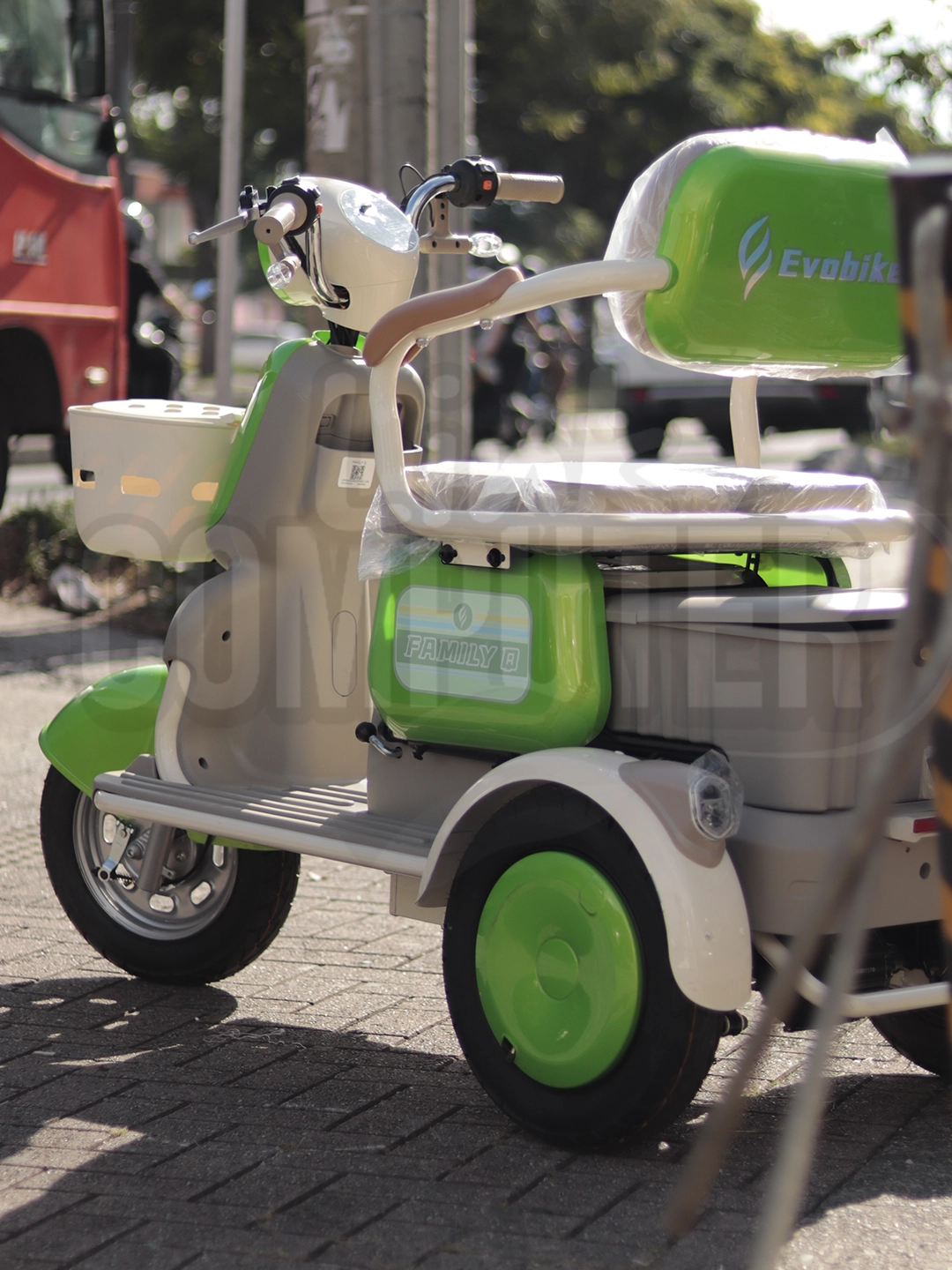 Triciclo Eléctrico Evobike Family Q | 35 km/h | 60 km de Autonomía | Motor 800W | Batería 60V 27Ah | Frenos de Banda | Carga hasta 180 kg - Imagen 5